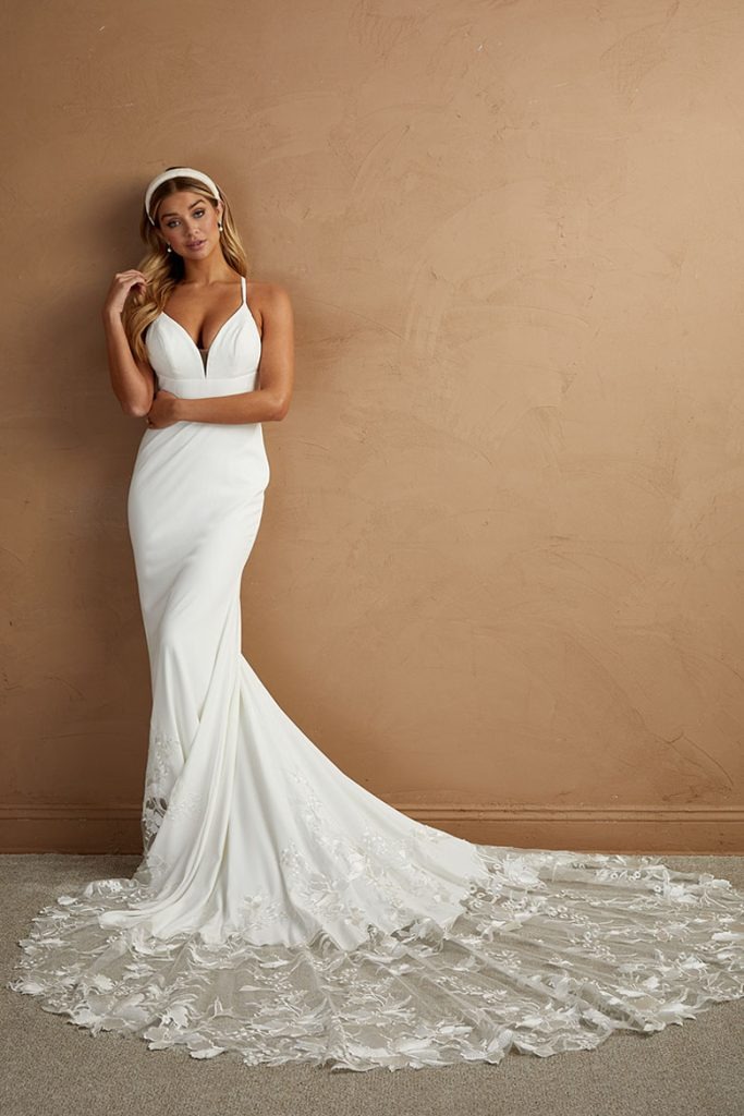 Bridesmaid Dress Ideas To Match Your Wedding Theme
